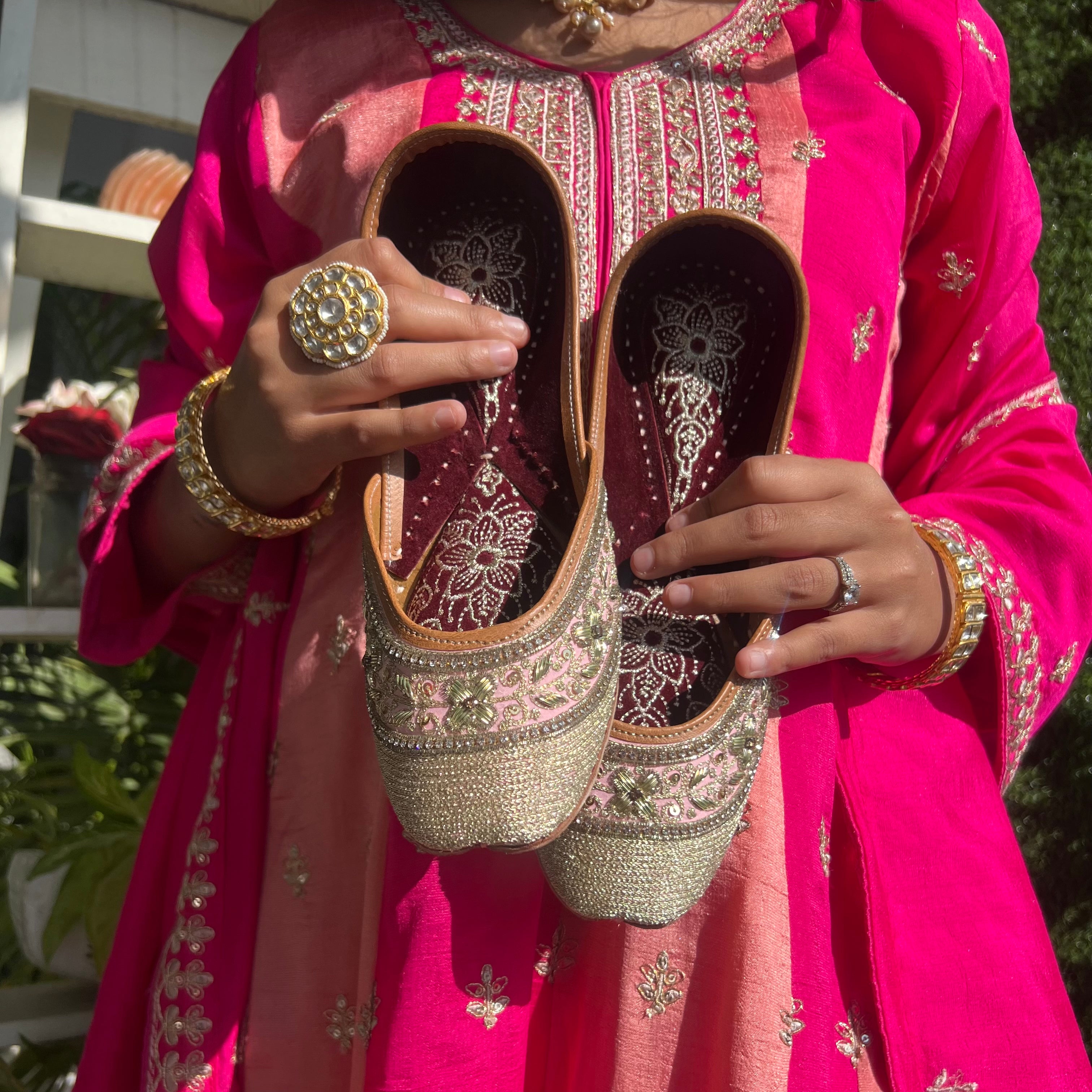 Pretty in pink juttis