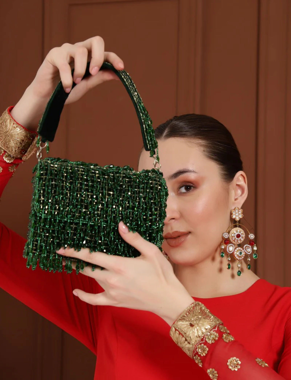 Beads embroidered bag